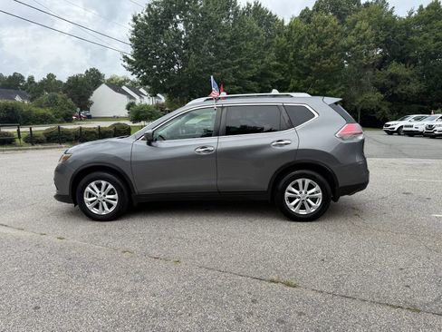 Used 2016 Nissan Rogue SV w/ SV Premium Package FWD image 8