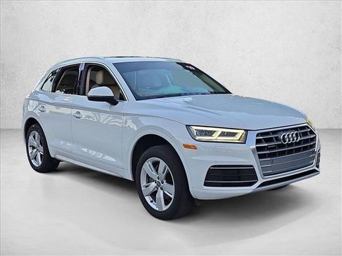 Used 2019 Audi Q5 2.0T Premium Plus w/ Premium Plus Package AWD/4WD image 3