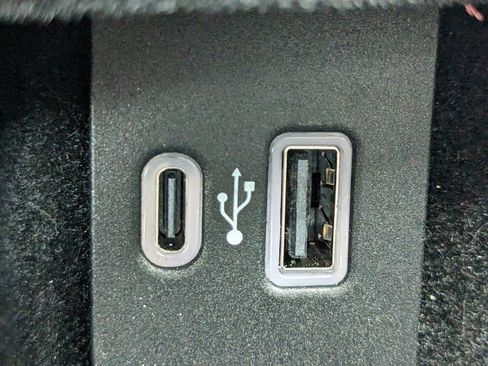 Certified 2023 Lincoln Nautilus Reserve w/ Equipment Group 202A image 24