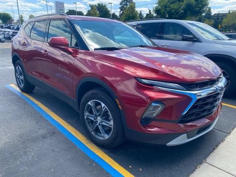 Certified 2024 Chevrolet Blazer LT w/ Convenience Package AWD/4WD image 1