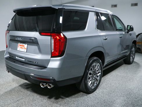 Used 2023 GMC Yukon Denali Ultimate AWD/4WD image 7