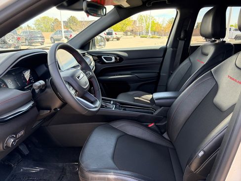 Used 2024 Jeep Compass Trailhawk image 20