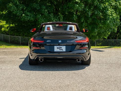 Used 2022 BMW Z4 sDrive30i w/ Convenience Package image 7