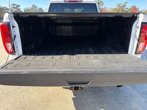Used 2022 GMC Sierra 2500 SLE w/ SLE Convenience Package image 22