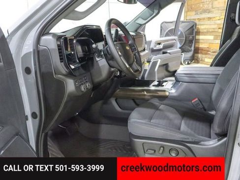 Used 2024 Chevrolet Silverado 2500 LT w/ Convenience Package image 8