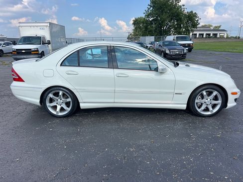 Used 2007 Mercedes-Benz C 230 Sedan image 8