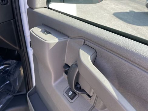 New 2025 Chevrolet Express 2500 image 24