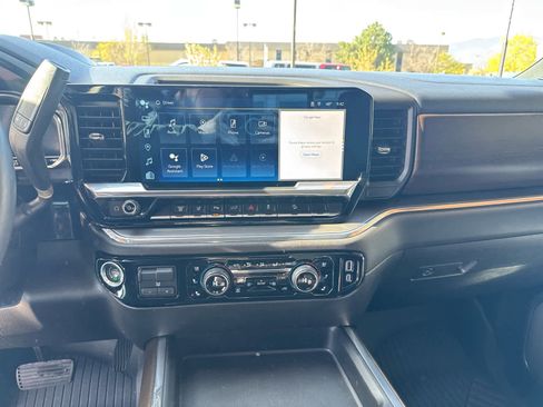 Used 2024 Chevrolet Silverado 2500 High Country w/ High Country Premium Package AWD/4WD image 29