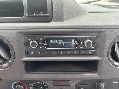 Used 2022 Ford E-350 and Econoline 350 Super Duty w/ Power Windows & Locks Group image 31