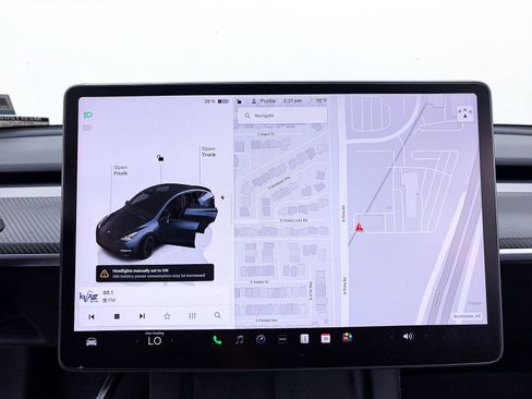 Used 2024 Tesla Model Y Performance image 4