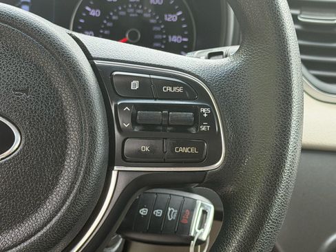 Used 2017 Kia Sportage LX FWD image 18