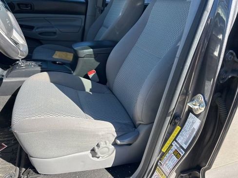 Used 2015 Toyota Tacoma PreRunner w/ Convenience Package image 10