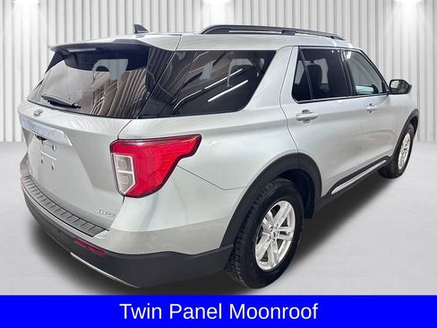 Certified 2022 Ford Explorer XLT w/ Equipment Group 202A image 8