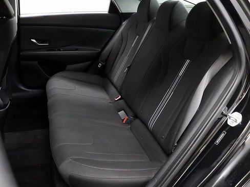 Used 2022 Hyundai Elantra SEL w/ Convenience Package image 11