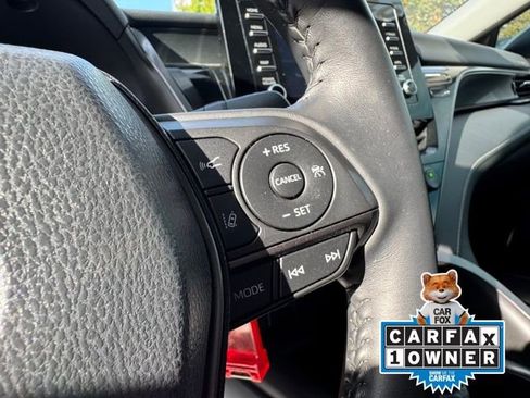 Used 2021 Toyota Camry SE image 33