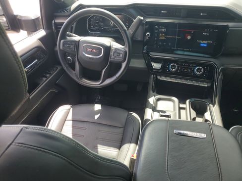 Used 2024 GMC Sierra 2500 AT4X AWD/4WD image 20