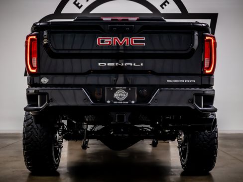 Used 2022 GMC Sierra 2500 Denali AWD/4WD image 11