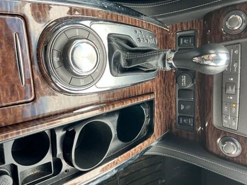 Used 2017 Nissan Armada SL w/ Technology Package image 24