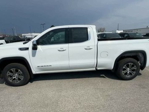New 2026 GMC Sierra 1500 SLE image 5