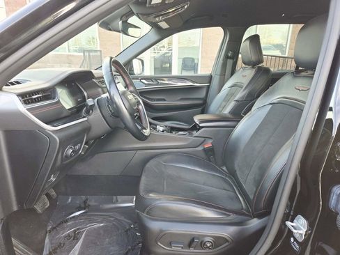 Certified 2022 Jeep Grand Cherokee Trailhawk image 11