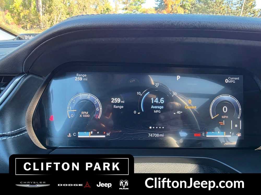 Used 2021 Jeep Grand Cherokee L Overland w/ Luxury Tech Group IV AWD/4WD image 24