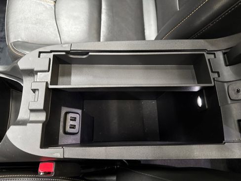 Used 2023 Chevrolet Equinox Premier image 25