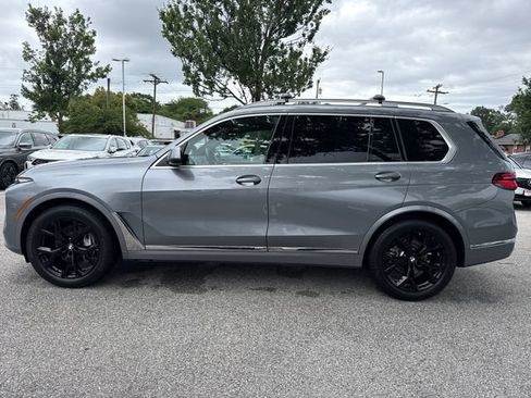 Used 2024 BMW X7 xDrive40i w/ Premium Package AWD/4WD image 3