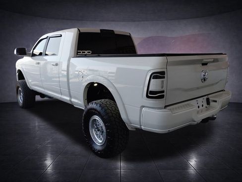 Used 2022 RAM 2500 Laramie AWD/4WD image 3