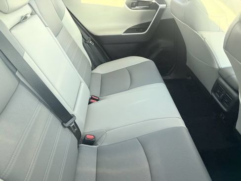 Used 2021 Toyota RAV4 Limited AWD/4WD image 7