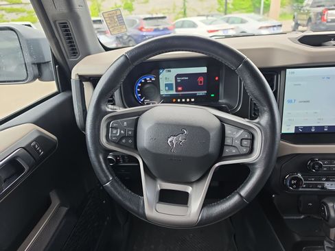 Used 2023 Ford Bronco Wildtrak AWD/4WD image 13