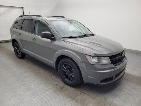 Used 2020 Dodge Journey SE w/ Blacktop Package image 11