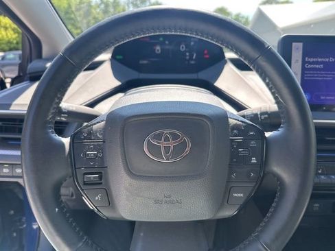Used 2023 Toyota Prius XLE AWD/4WD image 17