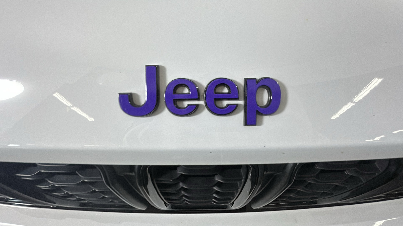 Used 2025 Jeep Grand Cherokee L Altitude AWD/4WD image 9