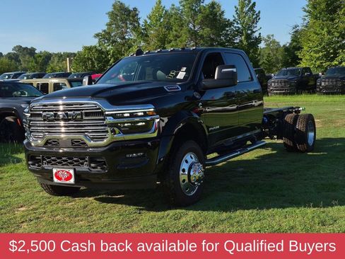 New 2026 RAM 5500 4x4 Crew Cab w/ Laramie Trim Package image 4