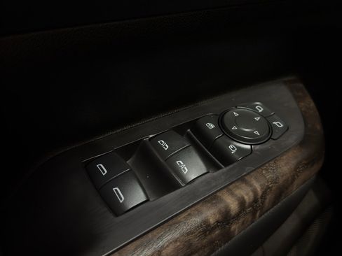 Used 2022 GMC Acadia Denali image 36
