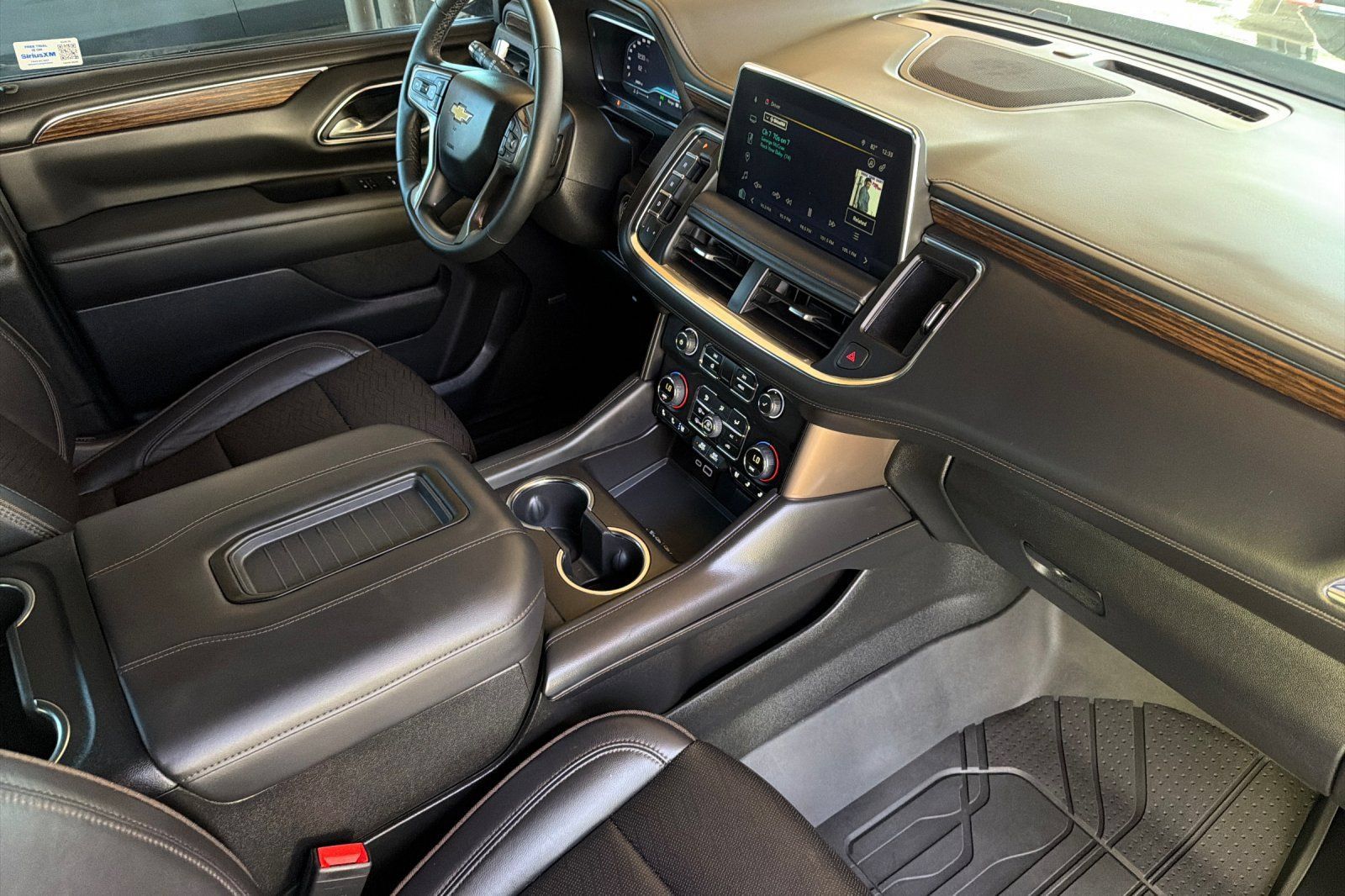 Used 2024 Chevrolet Tahoe High Country AWD/4WD image 17