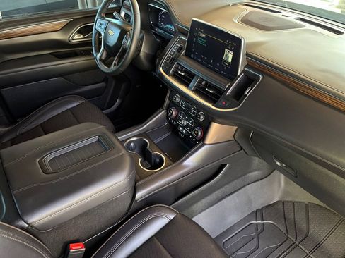 Used 2024 Chevrolet Tahoe High Country AWD/4WD image 17