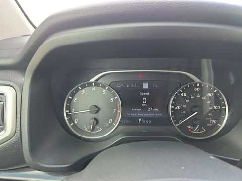 Used 2020 Nissan Titan SV w/ SV Convenience Package image 12