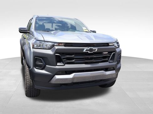 Used 2026 Chevrolet Colorado Trail Boss AWD/4WD image 9