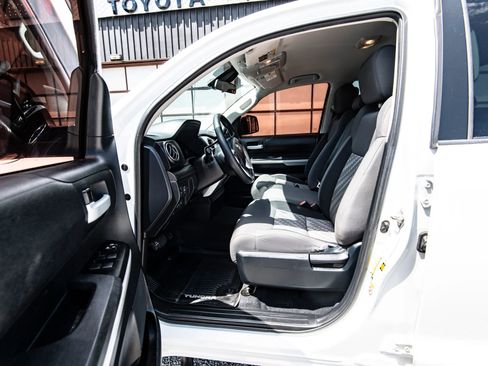 Used 2018 Toyota Tundra SR5 RWD image 29