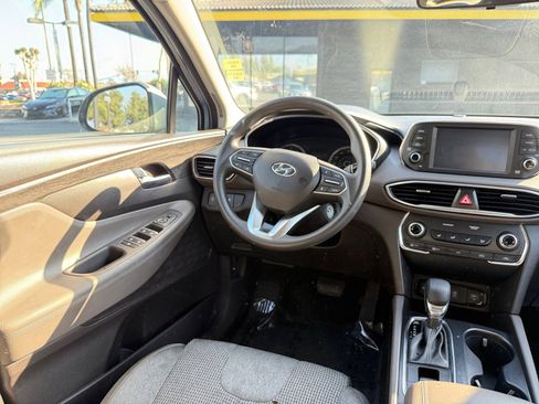 Used 2020 Hyundai Santa Fe SE image 22