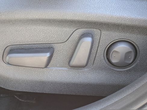 Certified 2019 Kia Niro EX FWD image 16