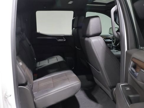 Used 2022 Chevrolet Silverado 1500 High Country w/ High Country Premium Package AWD/4WD image 21