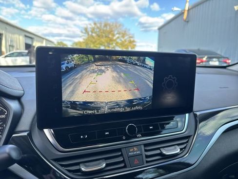 Used 2025 Nissan Altima 2.5 SR w/ SR Premium Package image 20