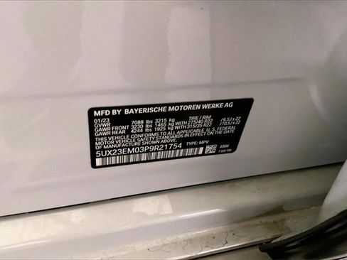 Certified 2023 BMW X7 xDrive40i w/ M Sport Package image 11