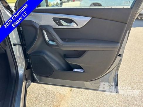 New 2025 Chevrolet Blazer LT w/ Convenience Package image 13