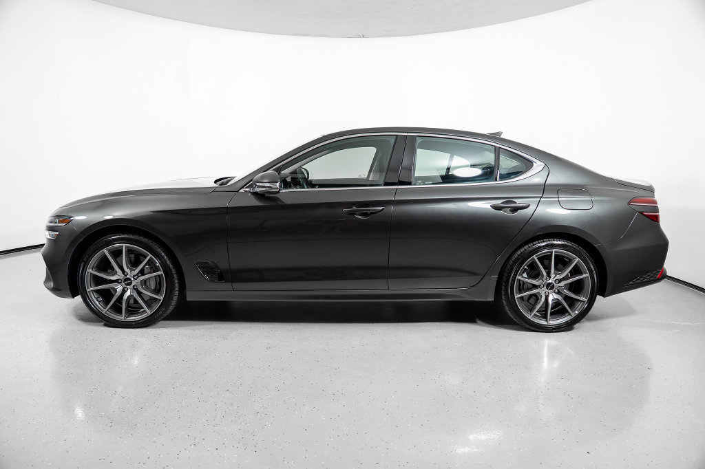 Used 2026 Genesis G70 2.5T RWD image 13