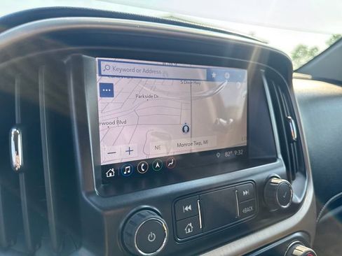 Used 2022 GMC Canyon Denali image 23