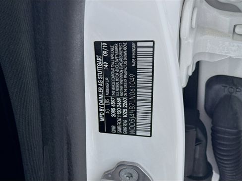 Used 2020 Mercedes-Benz CLA 250 4MATIC image 40