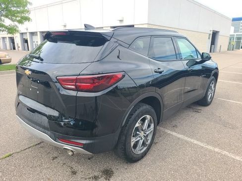 Used 2024 Chevrolet Blazer LT w/ Convenience Package FWD image 7
